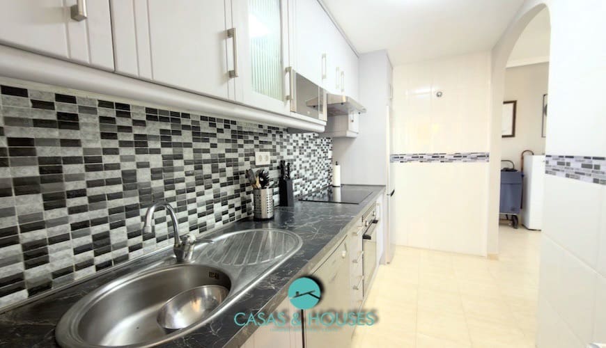 2 bedroom Apartment for sale in La Manga del Mar Menor with pool - € 185,000 (Ref: 10158654)