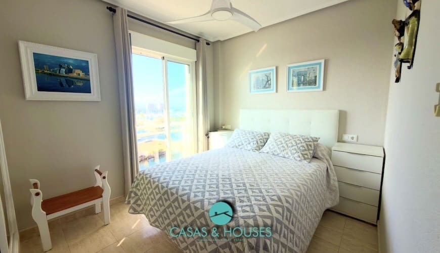 2 bedroom Apartment for sale in La Manga del Mar Menor with pool - € 185,000 (Ref: 10158654)