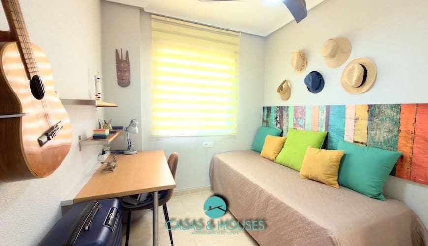 2 bedroom Apartment for sale in La Manga del Mar Menor with pool - € 185,000 (Ref: 10158654)