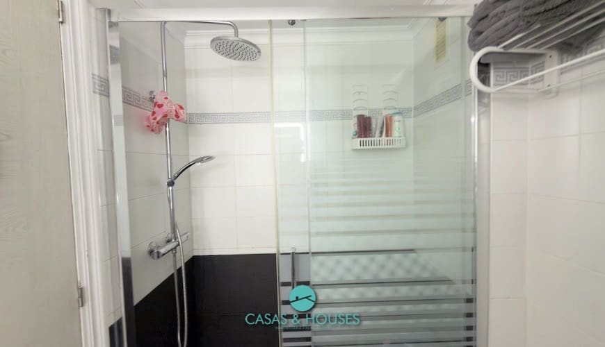 2 soveværelse Lejlighed til salg i La Manga del Mar Menor med swimmingpool garage - € 210.000 (Ref: 10179593)