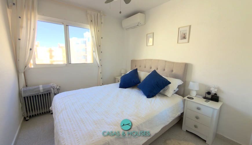 2 soveværelse Lejlighed til salg i La Manga del Mar Menor med swimmingpool garage - € 210.000 (Ref: 10179593)