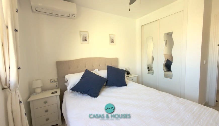 2 soveværelse Lejlighed til salg i La Manga del Mar Menor med swimmingpool garage - € 210.000 (Ref: 10179593)