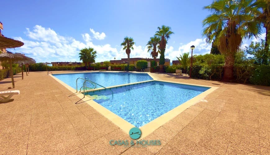 2 soveværelse Lejlighed til salg i La Manga del Mar Menor med swimmingpool garage - € 210.000 (Ref: 10179593)