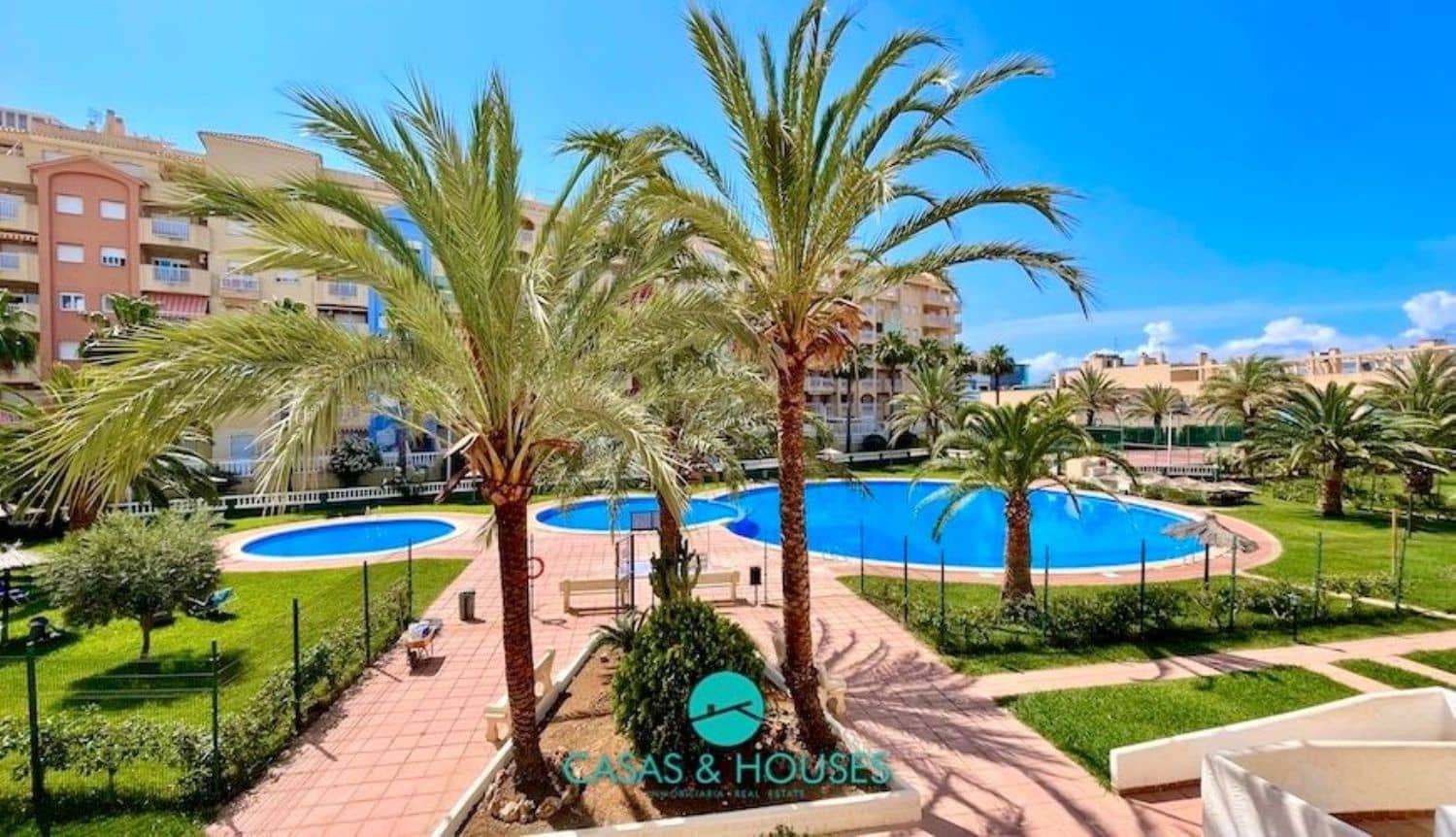 2 sypialnia Apartament na sprzedaż w La Manga del Mar Menor z basenem garażem - 140 000 € (Ref: 7613858)