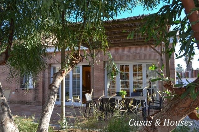 4 sypialnia Willa na sprzedaż w La Manga del Mar Menor - 560 000 € (Ref: 7918408)