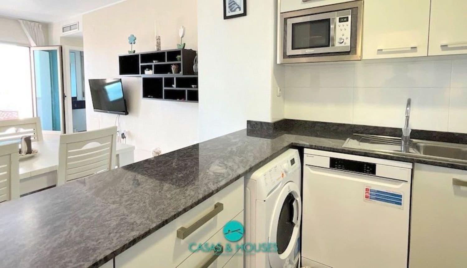 2 soverom Leilighet til salgs i La Manga del Mar Menor med svømmebasseng garasje - € 184 000 (Ref: 7918412)