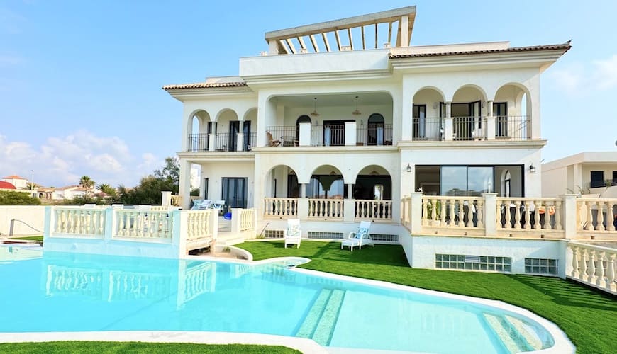 7 soverom Villa til salgs i La Manga del Mar Menor med svømmebasseng garasje - € 2 285 000 (Ref: 8169562)