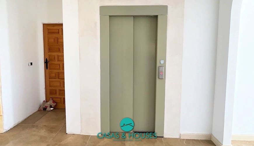 7 soverom Villa til salgs i La Manga del Mar Menor med svømmebasseng garasje - € 2 285 000 (Ref: 8169562)