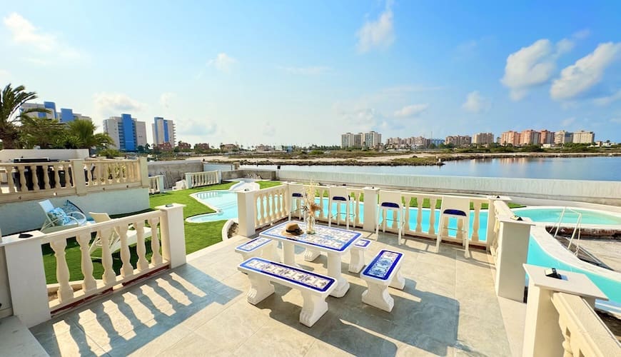 7 soverom Villa til salgs i La Manga del Mar Menor med svømmebasseng garasje - € 2 285 000 (Ref: 8169562)