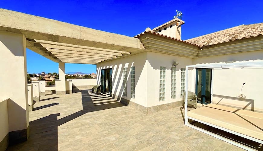 7 soverom Villa til salgs i La Manga del Mar Menor med svømmebasseng garasje - € 2 285 000 (Ref: 8169562)