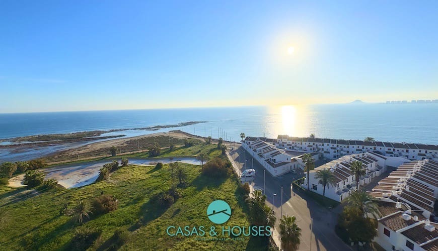 2 soveværelse Lejlighed til salg i La Manga del Mar Menor med swimmingpool garage - € 182.000 (Ref: 8754880)