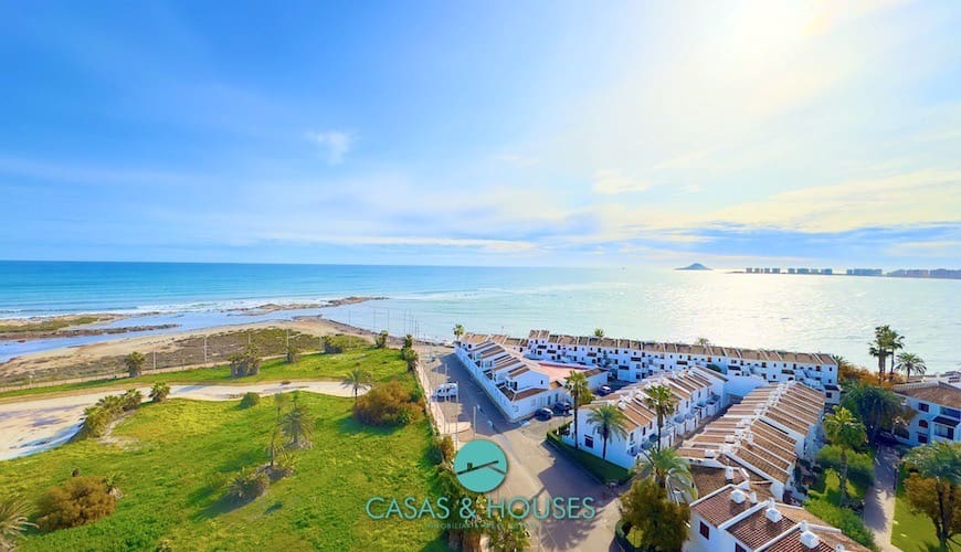 2 soveværelse Lejlighed til salg i La Manga del Mar Menor med swimmingpool garage - € 182.000 (Ref: 8754880)