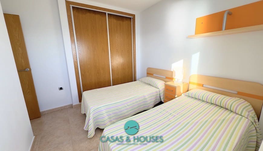 2 soveværelse Lejlighed til salg i La Manga del Mar Menor med swimmingpool garage - € 182.000 (Ref: 8754880)