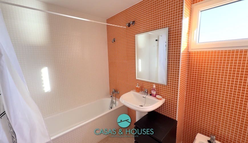 2 soveværelse Lejlighed til salg i La Manga del Mar Menor med swimmingpool garage - € 182.000 (Ref: 8754880)