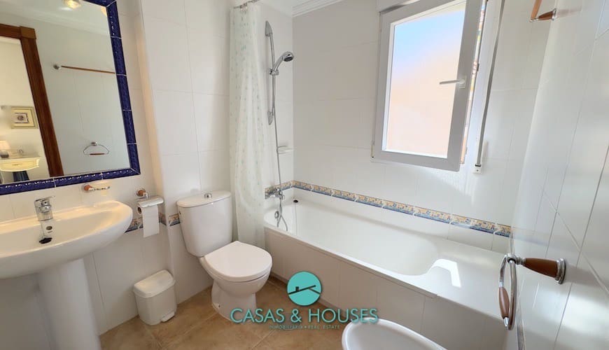 3 quarto Casa em Banda para venda em La Manga del Mar Menor com piscina garagem - 260 000 € (Ref: 8976546)