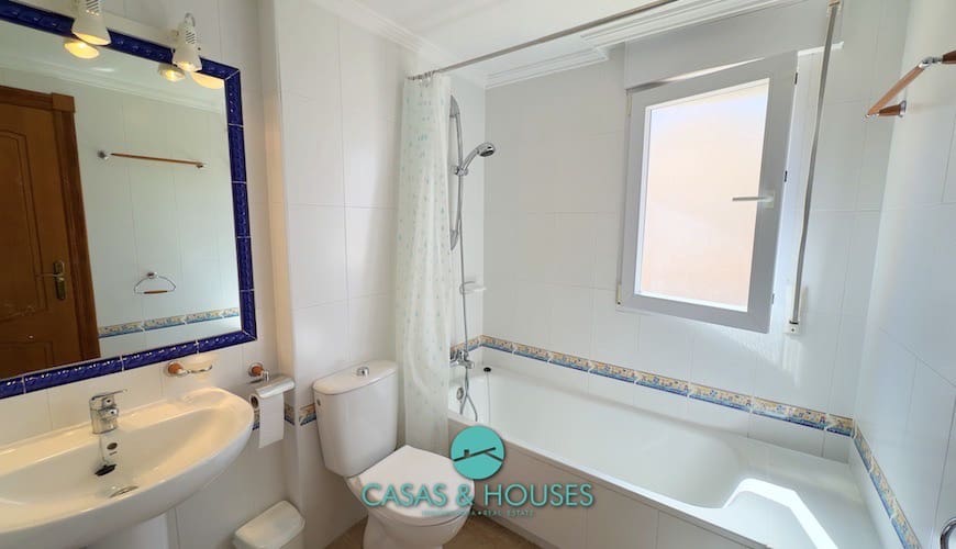 3 quarto Casa em Banda para venda em La Manga del Mar Menor com piscina garagem - 260 000 € (Ref: 8976546)