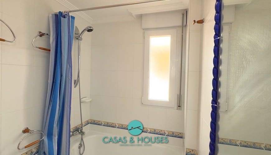 3 quarto Casa em Banda para venda em La Manga del Mar Menor com piscina garagem - 260 000 € (Ref: 8976546)