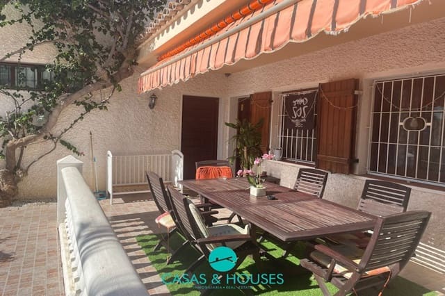 4 soverom Villa til salgs i La Manga del Mar Menor med svømmebasseng garasje - € 410 000 (Ref: 9059900)