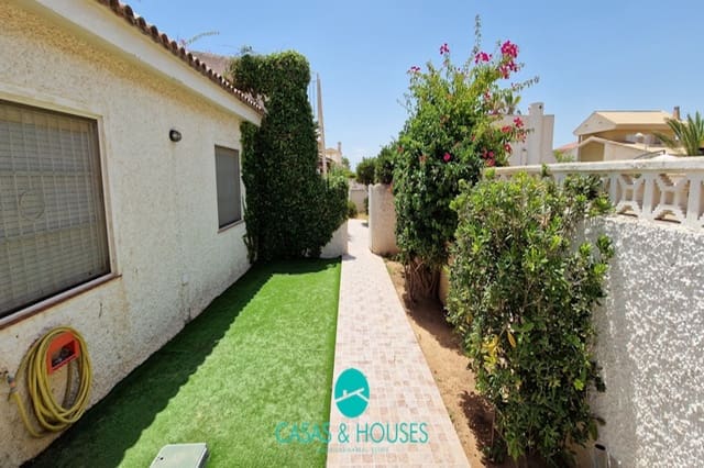 4 soverom Villa til salgs i La Manga del Mar Menor med svømmebasseng garasje - € 410 000 (Ref: 9059900)