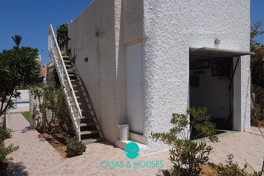 4 soveværelse Villa til salg i La Manga del Mar Menor med swimmingpool garage - € 410.000 (Ref: 9059900)