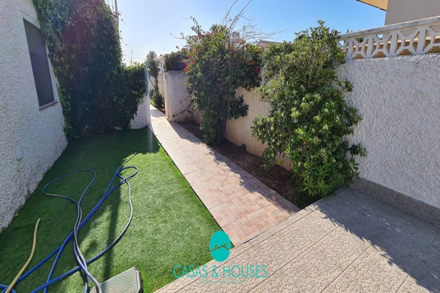 4 soveværelse Villa til salg i La Manga del Mar Menor med swimmingpool garage - € 410.000 (Ref: 9059900)