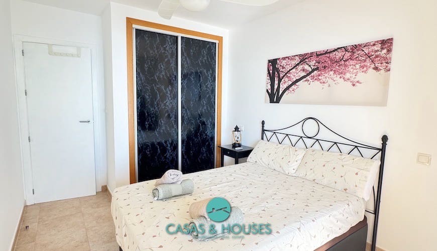 1 bedroom Apartment for sale in La Manga del Mar Menor with pool garage - € 150,000 (Ref: 9101412)