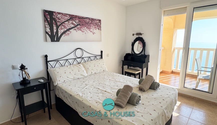 1 bedroom Apartment for sale in La Manga del Mar Menor with pool garage - € 150,000 (Ref: 9101412)