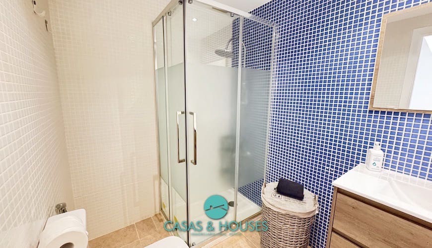 1 bedroom Apartment for sale in La Manga del Mar Menor with pool garage - € 150,000 (Ref: 9101412)