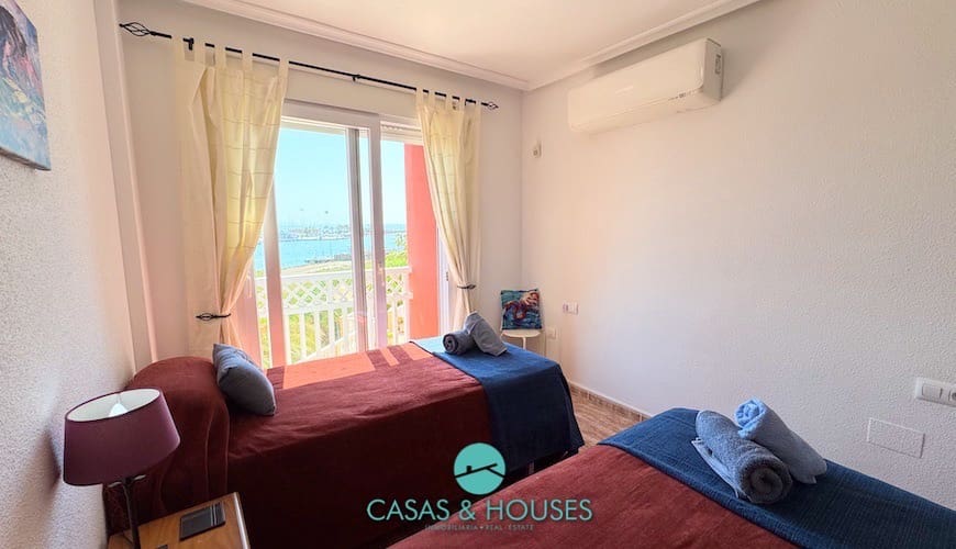 2 bedroom Apartment for sale in La Manga del Mar Menor with pool - € 215,000 (Ref: 9105302)