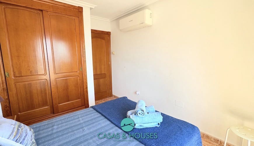 2 bedroom Apartment for sale in La Manga del Mar Menor with pool - € 215,000 (Ref: 9105302)