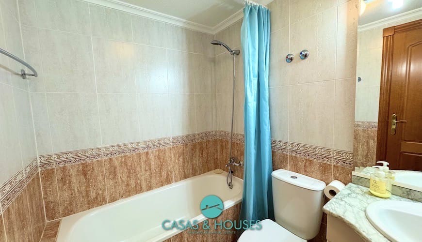 2 bedroom Apartment for sale in La Manga del Mar Menor with pool - € 215,000 (Ref: 9105302)