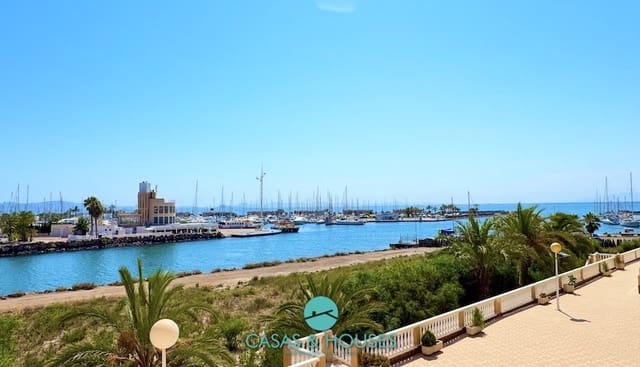 2 soveværelse Lejlighed til salg i La Manga del Mar Menor med swimmingpool - € 215.000 (Ref: 9105302)
