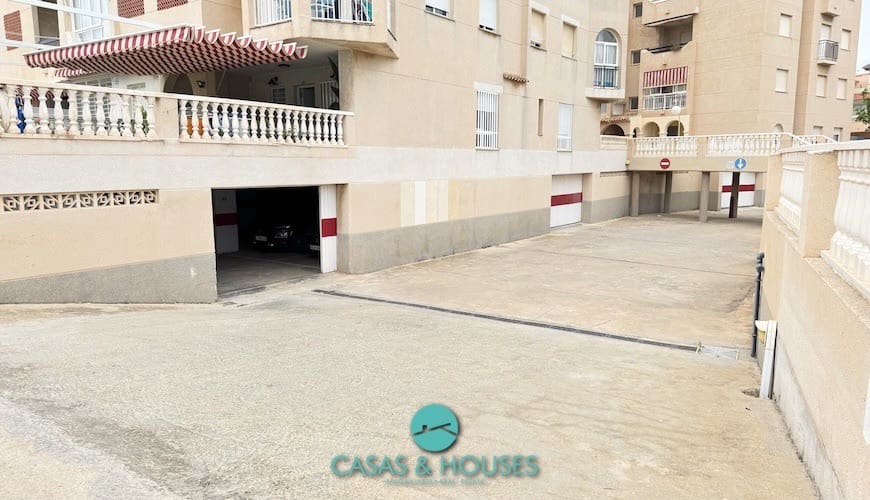 Garage til salg i La Manga del Mar Menor - € 10.000 (Ref: 9116384)