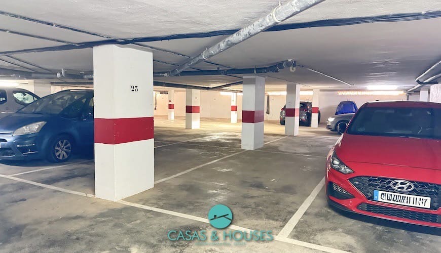 Garage til salg i La Manga del Mar Menor - € 10.000 (Ref: 9116384)