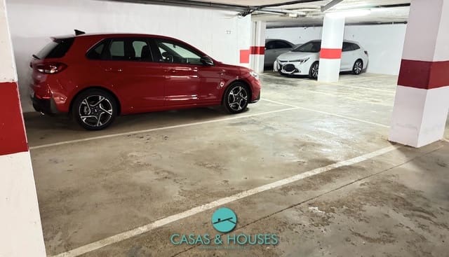 Garaż na sprzedaż w La Manga del Mar Menor - 10 000 € (Ref: 9116384)