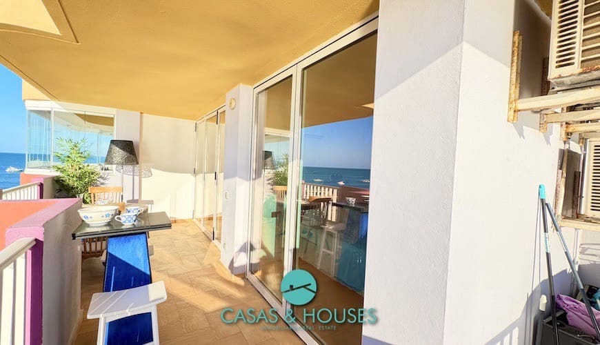 2 bedroom Apartment for sale in La Manga del Mar Menor with pool - € 230,000 (Ref: 9147935)