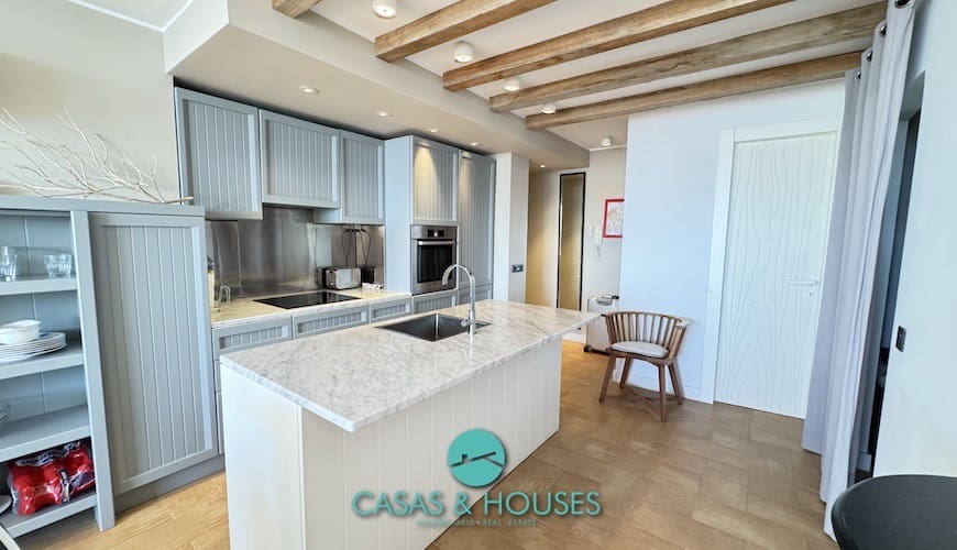 2 bedroom Apartment for sale in La Manga del Mar Menor with pool - € 230,000 (Ref: 9147935)