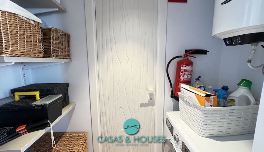 2 bedroom Apartment for sale in La Manga del Mar Menor with pool - € 230,000 (Ref: 9147935)