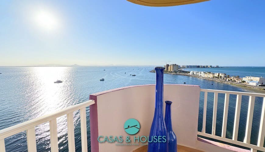 2 bedroom Apartment for sale in La Manga del Mar Menor with pool - € 230,000 (Ref: 9147935)