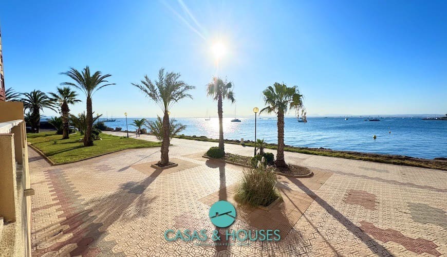2 bedroom Apartment for sale in La Manga del Mar Menor with pool - € 230,000 (Ref: 9147935)