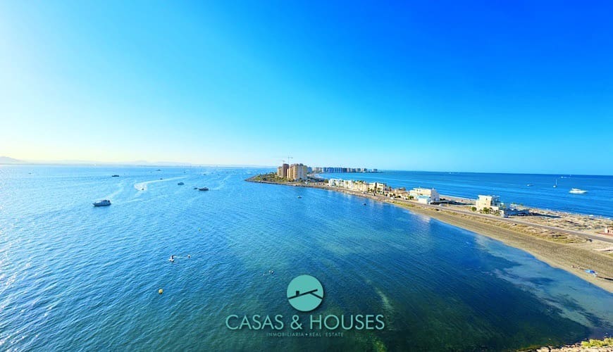 2 bedroom Apartment for sale in La Manga del Mar Menor with pool - € 230,000 (Ref: 9147935)