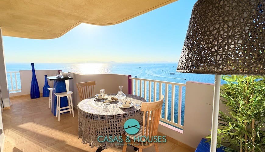 2 bedroom Apartment for sale in La Manga del Mar Menor with pool - € 230,000 (Ref: 9147935)