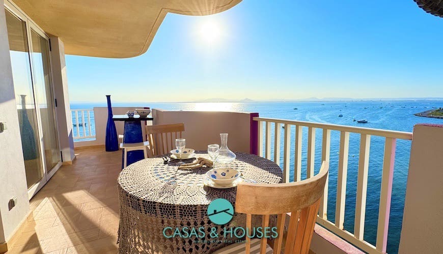 2 bedroom Apartment for sale in La Manga del Mar Menor with pool - € 230,000 (Ref: 9147935)