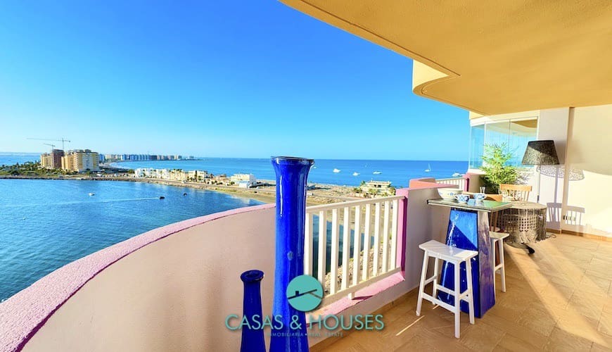 2 bedroom Apartment for sale in La Manga del Mar Menor with pool - € 230,000 (Ref: 9147935)