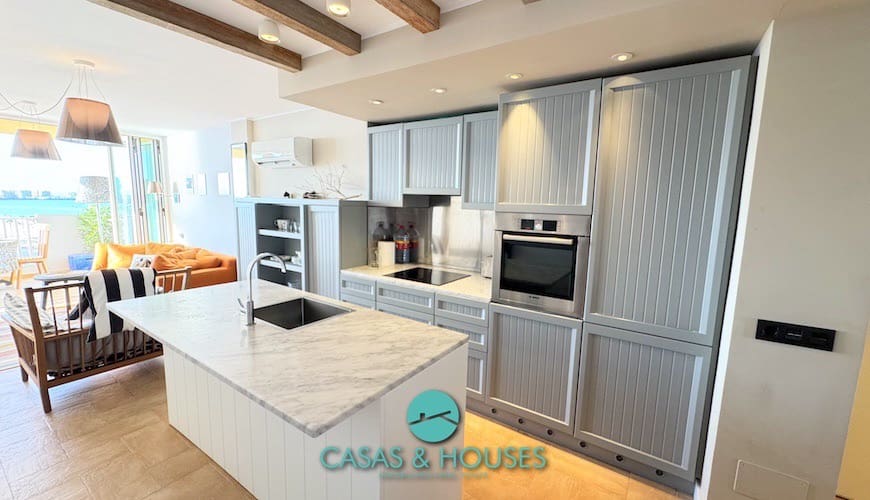 2 bedroom Apartment for sale in La Manga del Mar Menor with pool - € 230,000 (Ref: 9147935)