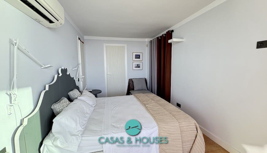 2 bedroom Apartment for sale in La Manga del Mar Menor with pool - € 230,000 (Ref: 9147935)