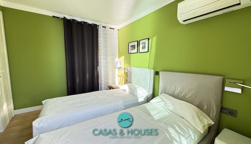 2 bedroom Apartment for sale in La Manga del Mar Menor with pool - € 230,000 (Ref: 9147935)