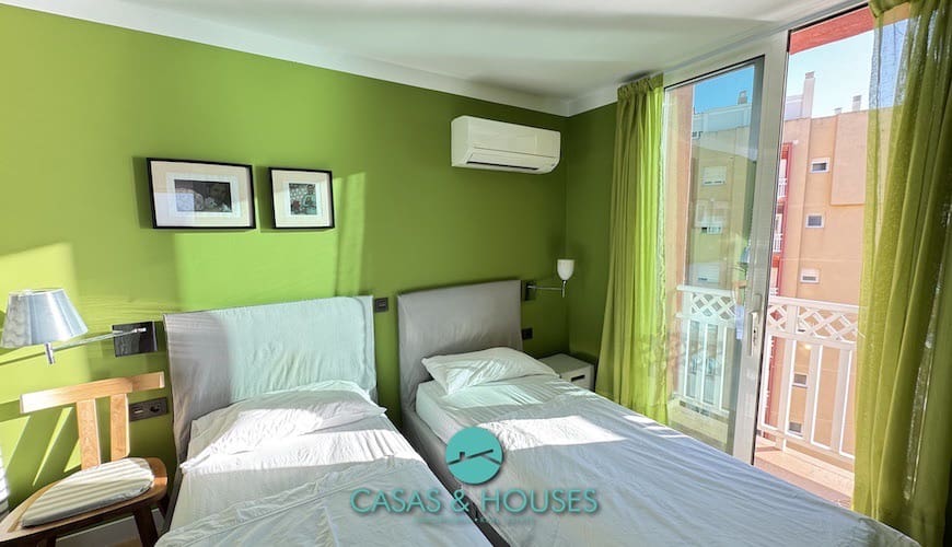 2 bedroom Apartment for sale in La Manga del Mar Menor with pool - € 230,000 (Ref: 9147935)