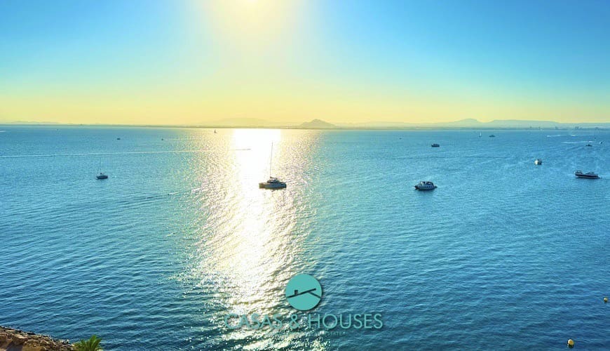 2 bedroom Apartment for sale in La Manga del Mar Menor with pool - € 230,000 (Ref: 9147935)