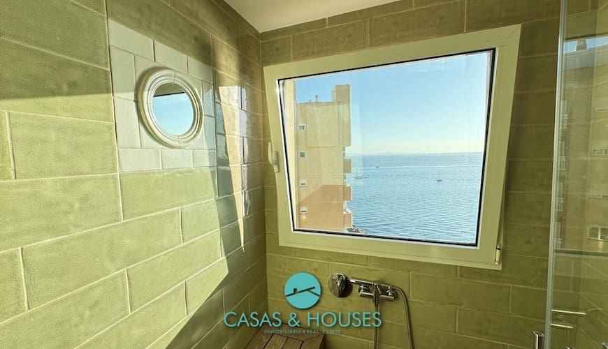 2 bedroom Apartment for sale in La Manga del Mar Menor with pool - € 230,000 (Ref: 9147935)